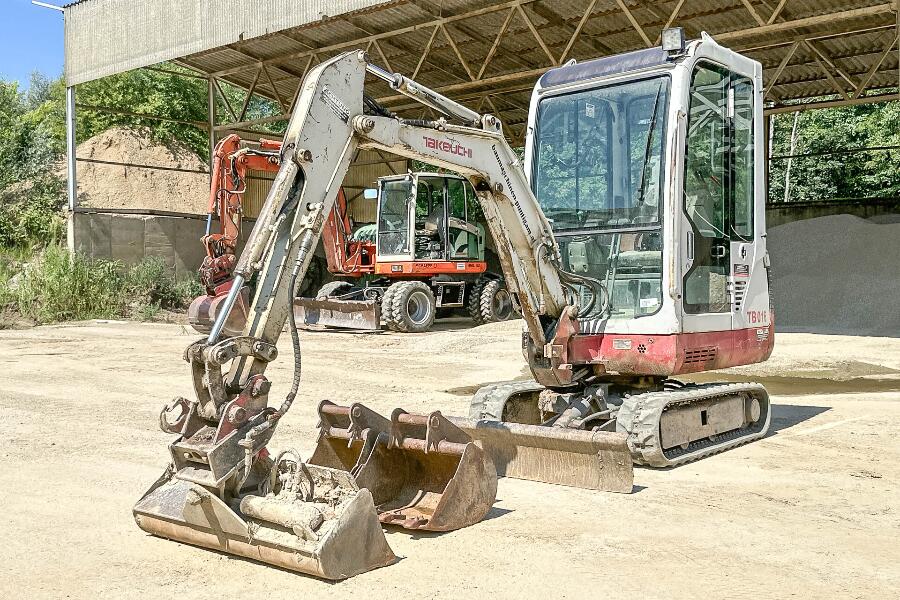 Minibagger Takeuchi TB016 in Gratkorn mieten